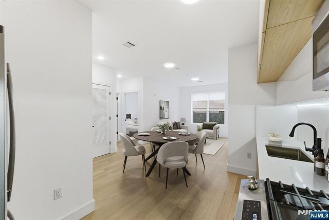 649 38th Street 203, Union City, NJ 07087