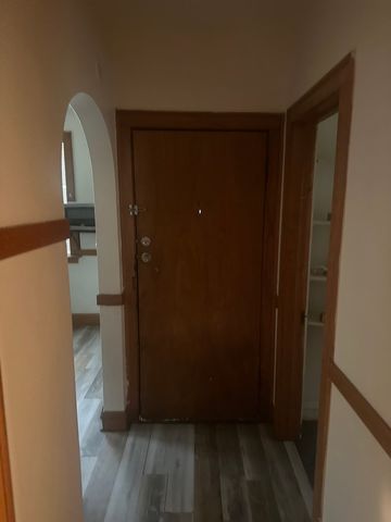 6837 S MAPLEWOOD Street 1R, Chicago, IL 60629