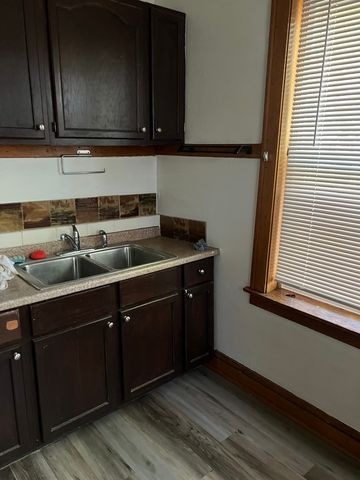 6837 S MAPLEWOOD Street 1R, Chicago, IL 60629