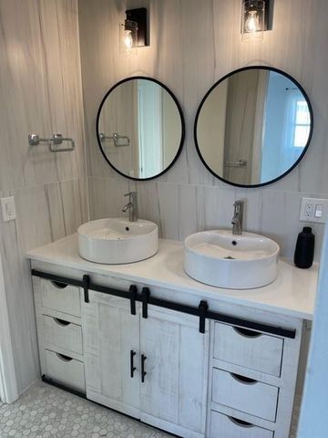 1951 NW 33rd Court, Oakland Park, FL 33309