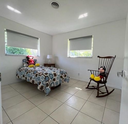 1951 NW 33rd Court, Oakland Park, FL 33309