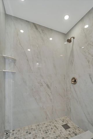 3904 W 58th Place, Chicago, IL 60629