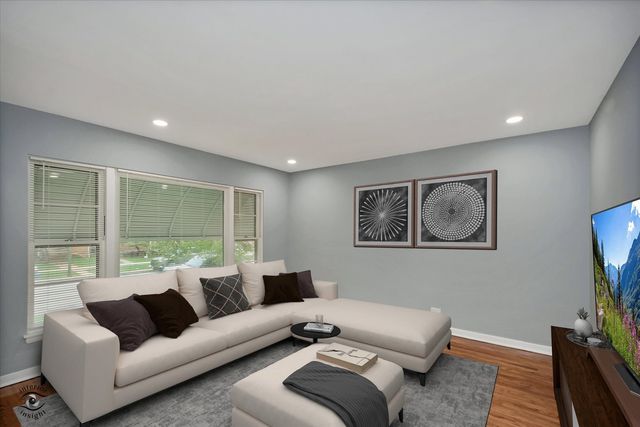 3904 W 58th Place, Chicago, IL 60629