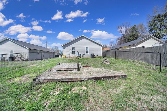 41 Saint Mary Avenue NW, Concord, NC 28025