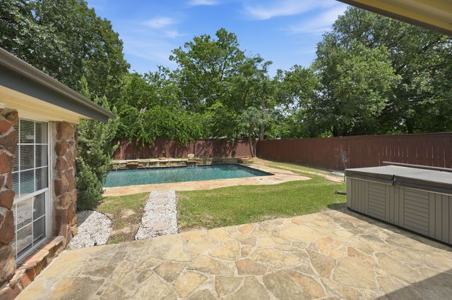 1108 Billie Ruth Lane, Hurst, TX 76053