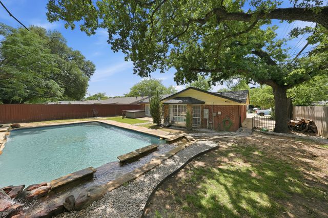 1108 Billie Ruth Lane, Hurst, TX 76053