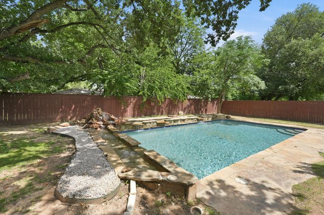 1108 Billie Ruth Lane, Hurst, TX 76053