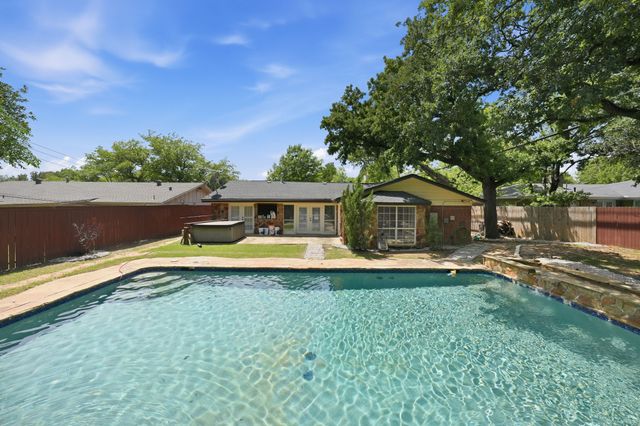 1108 Billie Ruth Lane, Hurst, TX 76053