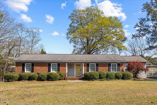 805 S Parrish Street, Lillington, NC 27546