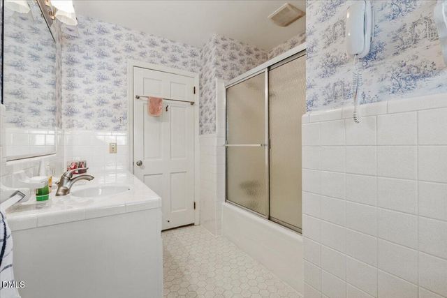 805 S Parrish Street, Lillington, NC 27546