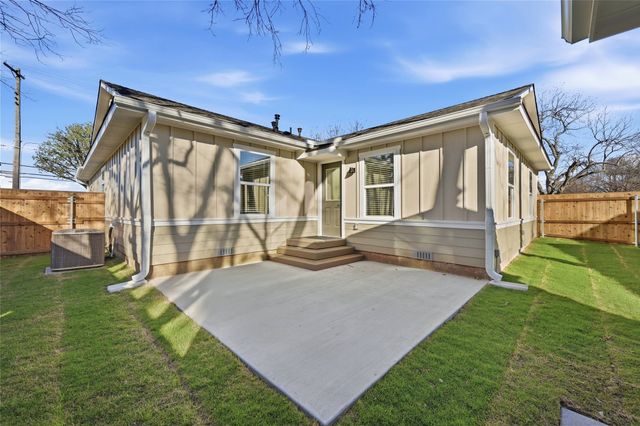 1921 N Woods Street, Sherman, TX 75092