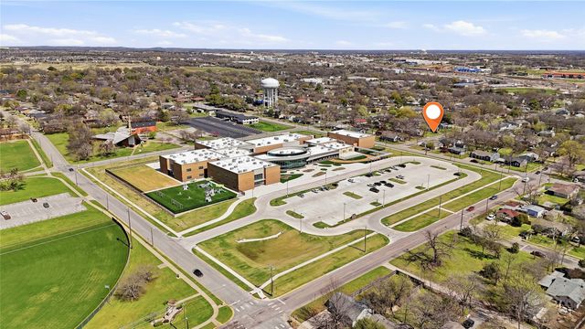 1921 N Woods Street, Sherman, TX 75092