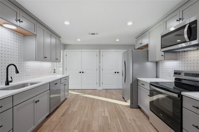 1921 N Woods Street, Sherman, TX 75092