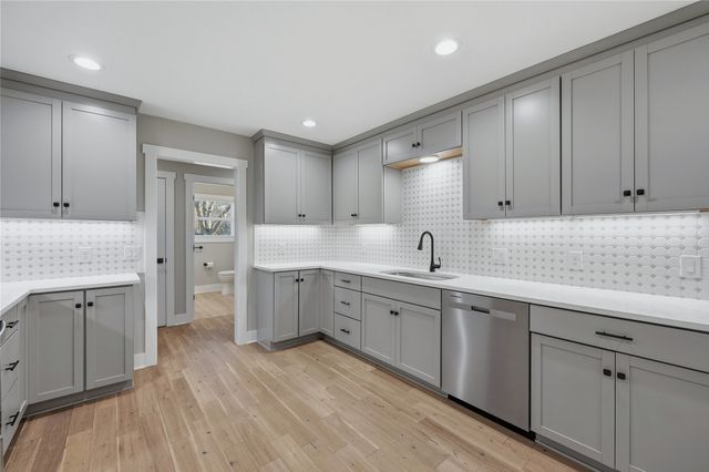 1921 N Woods Street, Sherman, TX 75092