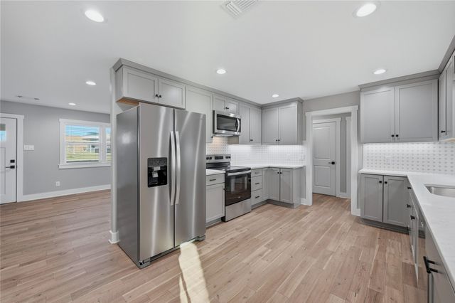 1921 N Woods Street, Sherman, TX 75092