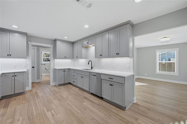 1921 N Woods Street, Sherman, TX 75092