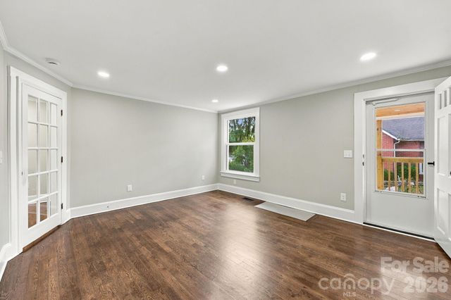 516 Englewood Street NE, Concord, NC 28025