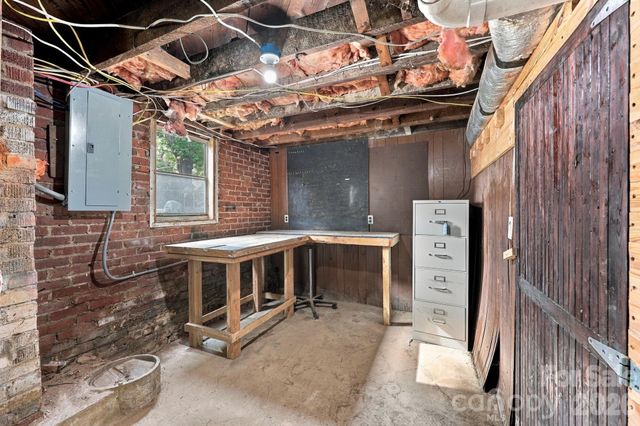 516 Englewood Street NE, Concord, NC 28025