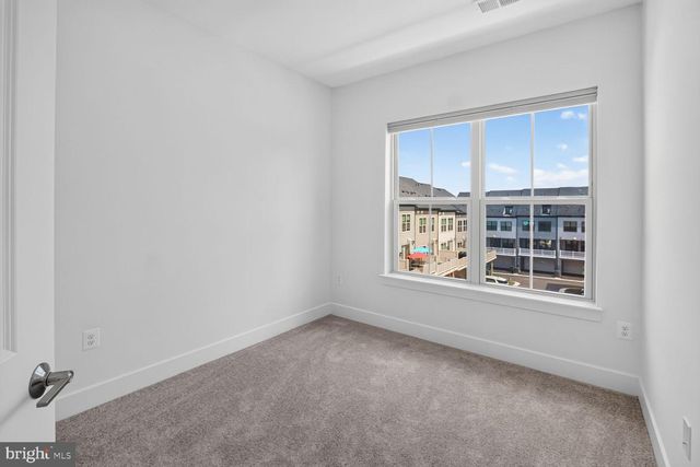 11105 MEDICAL CENTER DR, Rockville, MD 20850