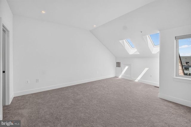 11105 MEDICAL CENTER DR, Rockville, MD 20850