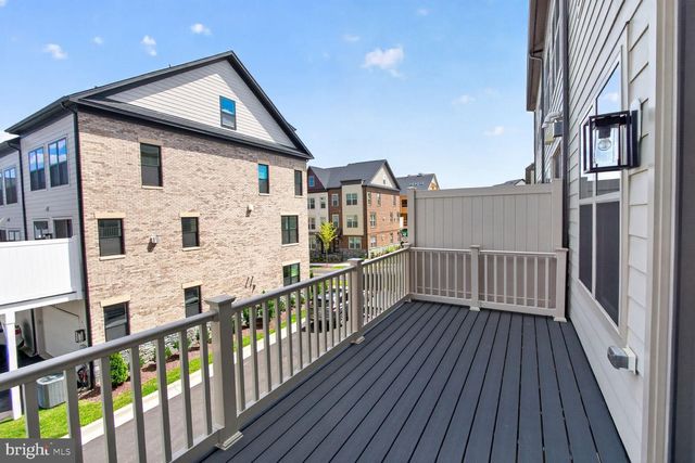 11105 MEDICAL CENTER DR, Rockville, MD 20850