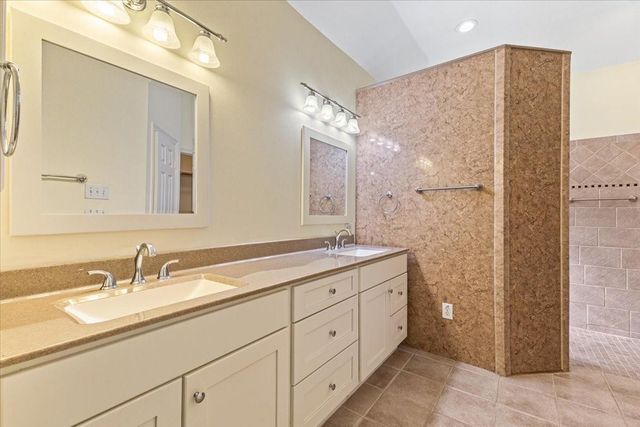 9406 Laurel Wind Court, Houston, TX 77040