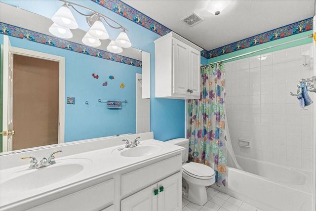 9406 Laurel Wind Court, Houston, TX 77040