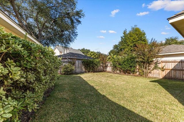 9406 Laurel Wind Court, Houston, TX 77040