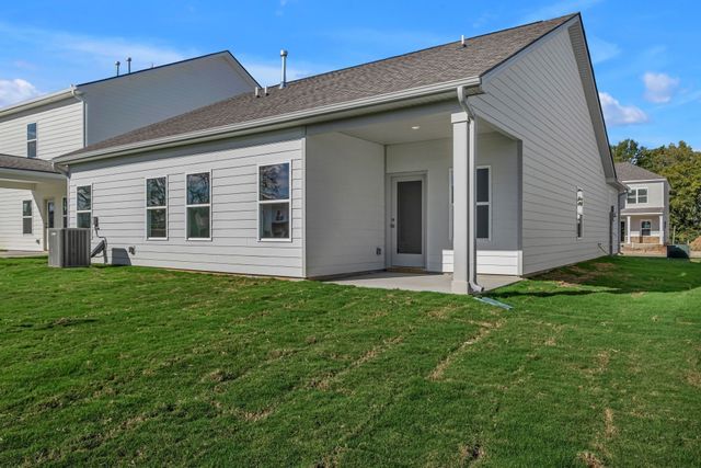 506 Charing Cross Dr, Lebanon, TN 37087