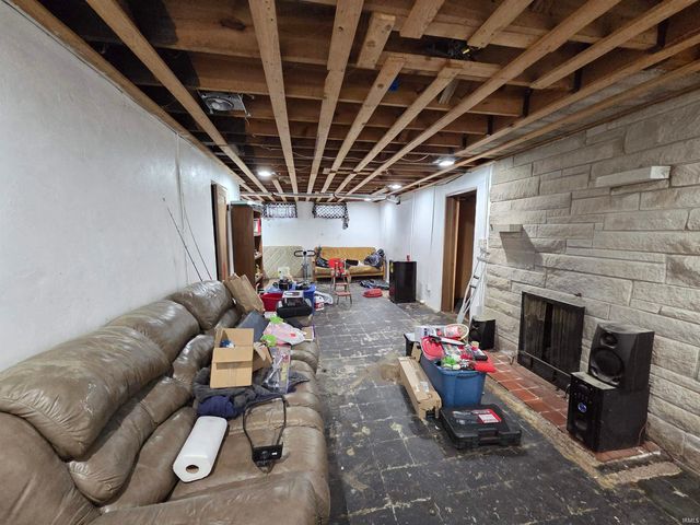 401 N First Street, Owensville, IN 47665