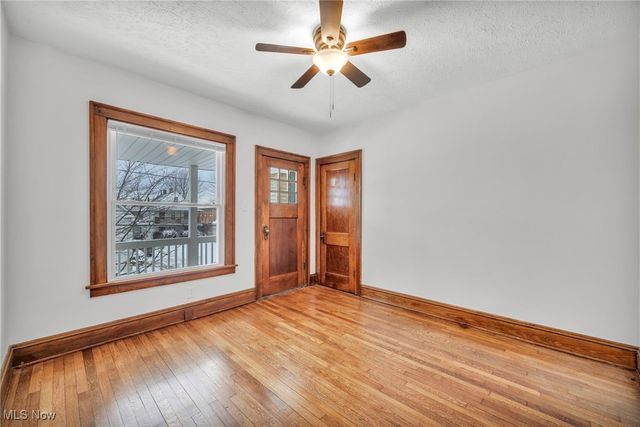 2033 Robin Street, Lakewood, OH 44107