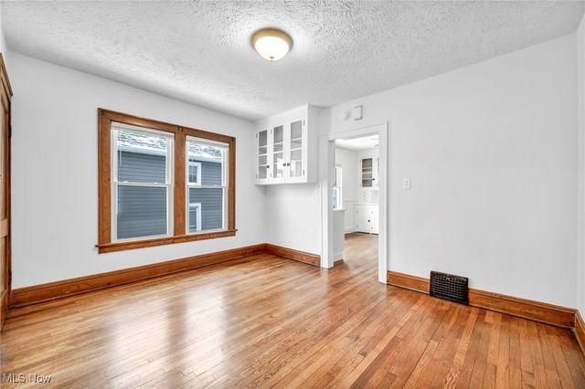 2033 Robin Street, Lakewood, OH 44107