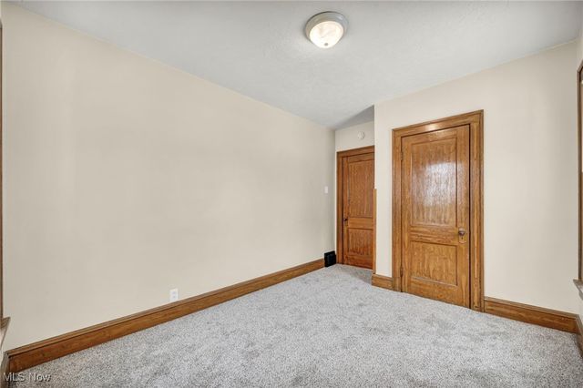 2033 Robin Street, Lakewood, OH 44107