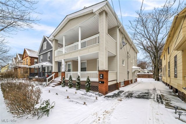 2033 Robin Street, Lakewood, OH 44107