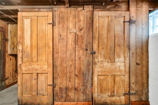 2033 Robin Street, Lakewood, OH 44107