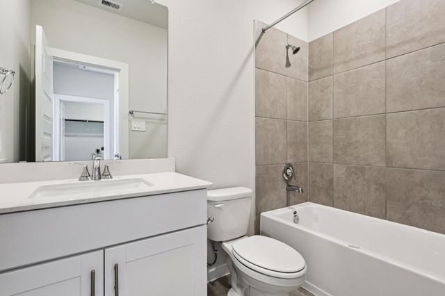 2209 Bay Breeze Drive, Kemah, TX 77565