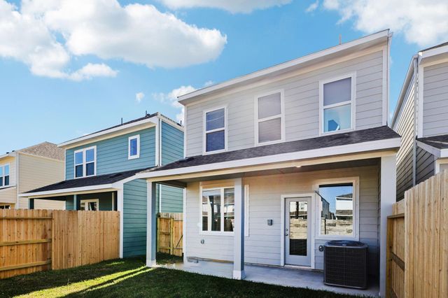 2209 Bay Breeze Drive, Kemah, TX 77565