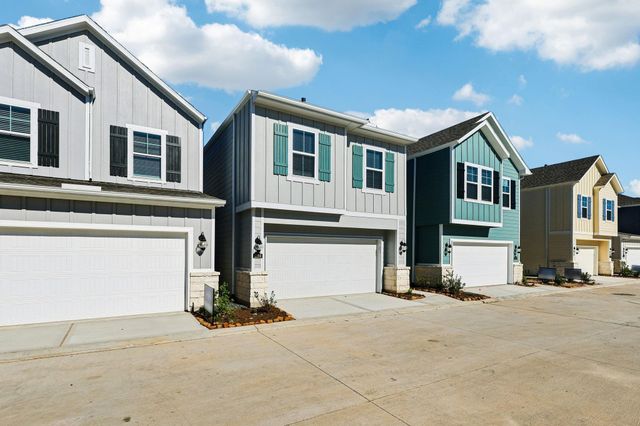 2209 Bay Breeze Drive, Kemah, TX 77565