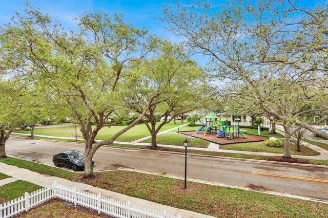 132 Peabody Drive, Jupiter, FL 33458