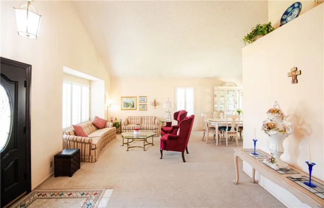 5044 Allington, Lakewood, CA 90712