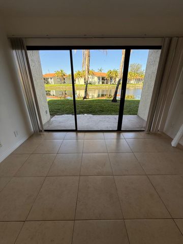 1515 Lake Crystal Drive B, West Palm Beach, FL 33411