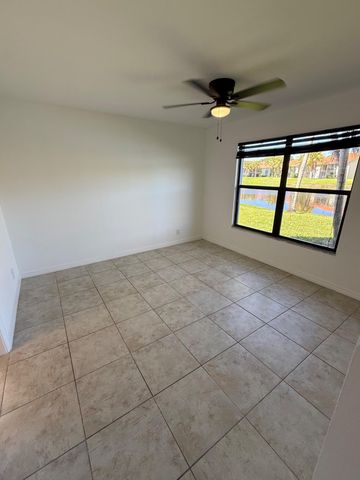 1515 Lake Crystal Drive B, West Palm Beach, FL 33411