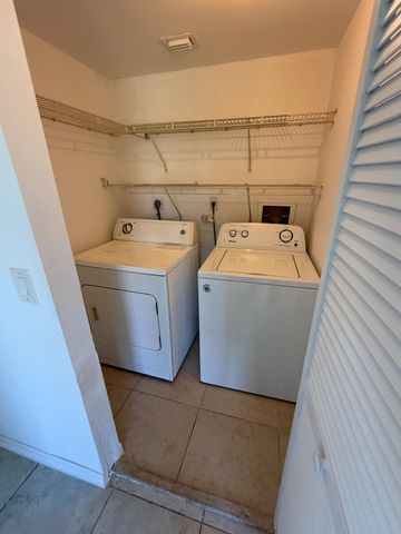 1515 Lake Crystal Drive B, West Palm Beach, FL 33411