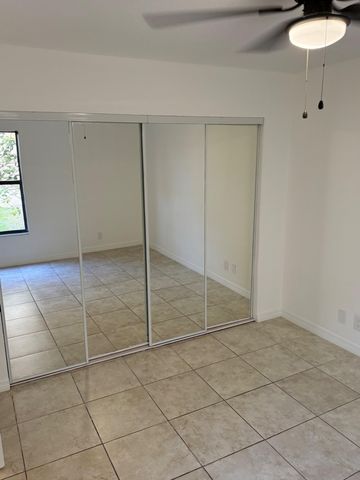 1515 Lake Crystal Drive B, West Palm Beach, FL 33411