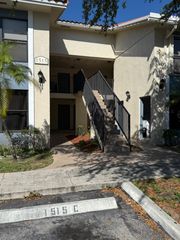 1515 Lake Crystal Drive B, West Palm Beach, FL 33411