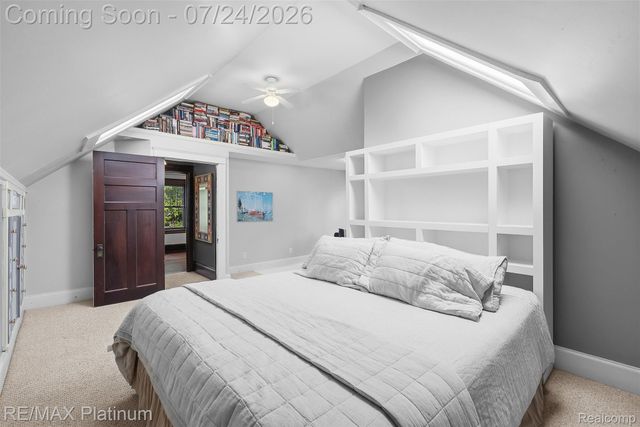 101 S Pine Street, Fenton, MI 48430