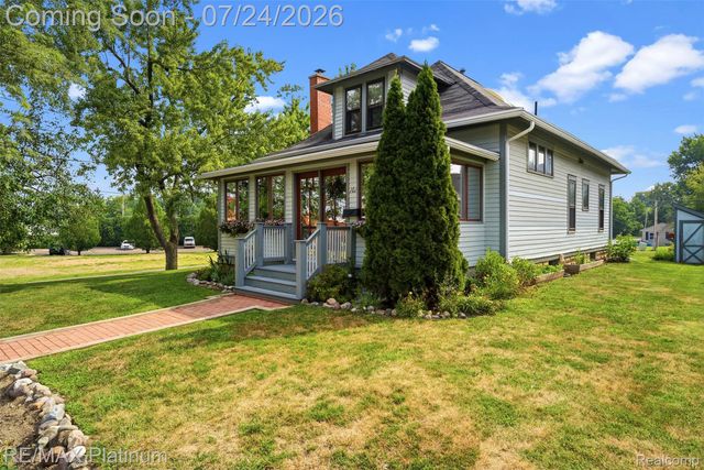 101 S Pine Street, Fenton, MI 48430
