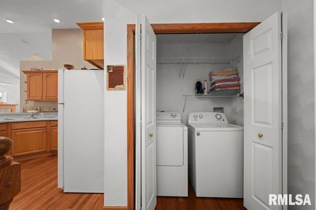 5377 RED FOX Road, Bettendorf, IA 52722