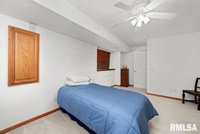 5377 RED FOX Road, Bettendorf, IA 52722