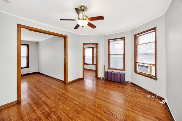 686 19th Street, Des Moines, IA 50314